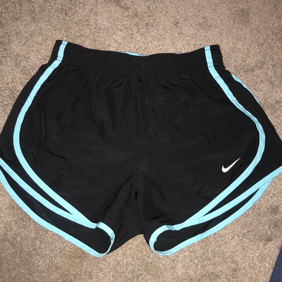 clothes - Picture 6 of 7